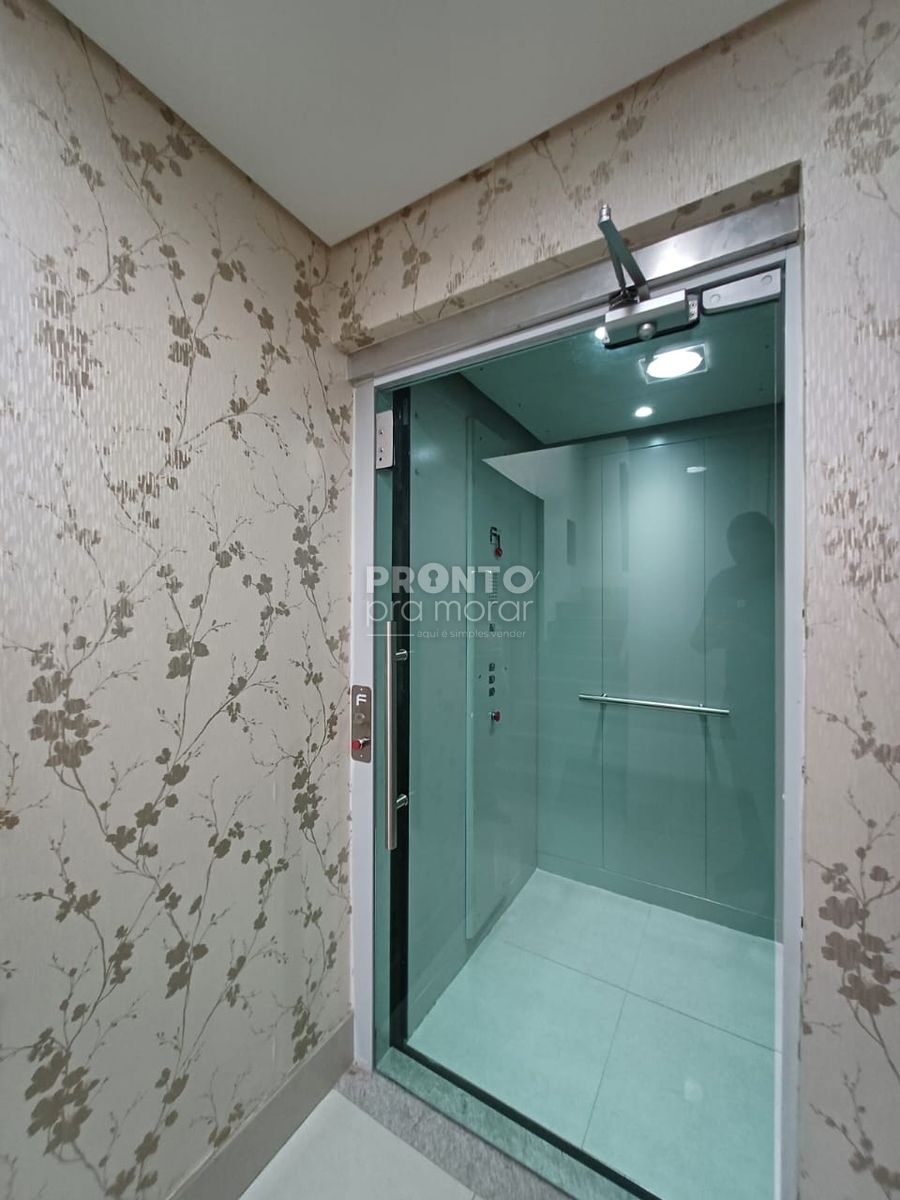 Casa, 5 quartos, 252 m² - Foto 1