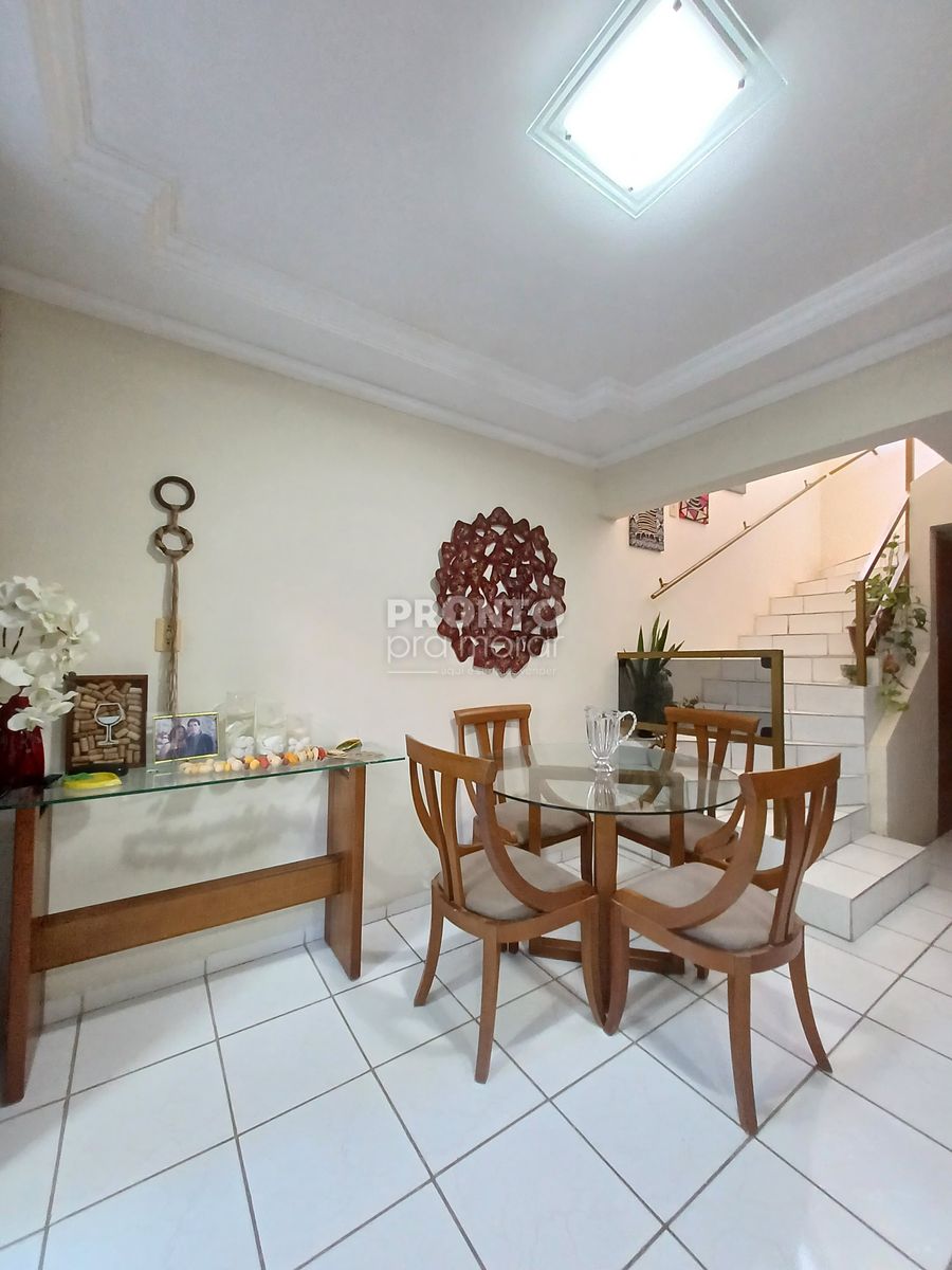 Casa, 3 quartos, 98 m² - Foto 1