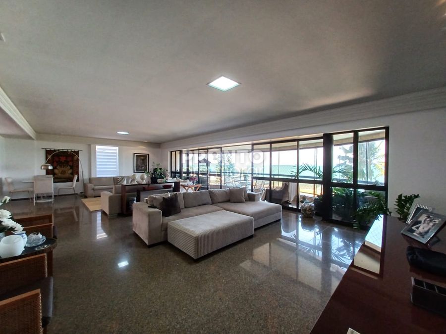  - Apartamento com 5 quartos em Piedade