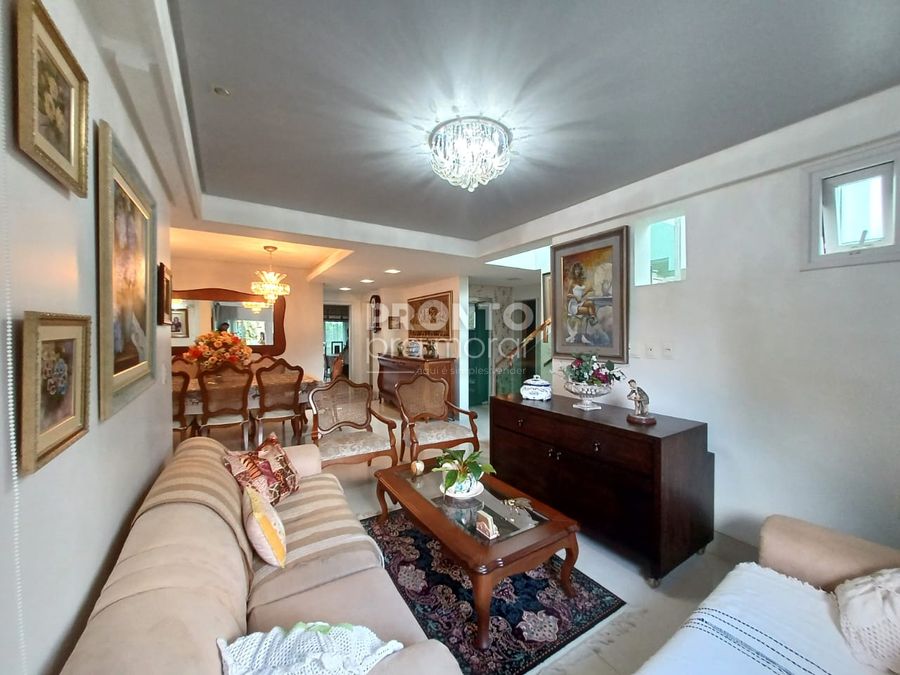 Casa, 5 quartos, 252 m² - Foto 2