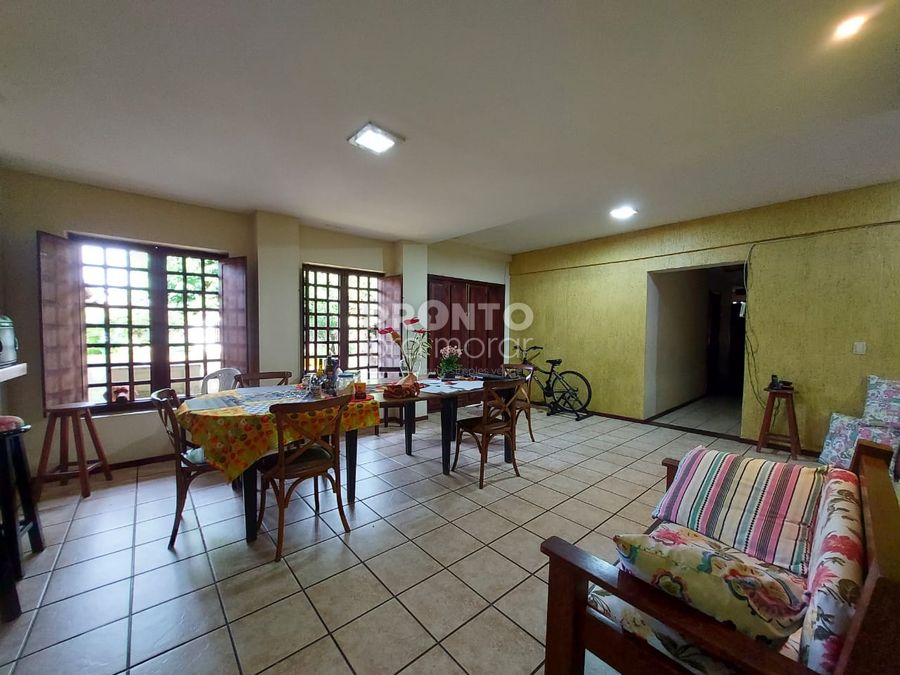 Casa, 5 quartos, 250 m² - Foto 2