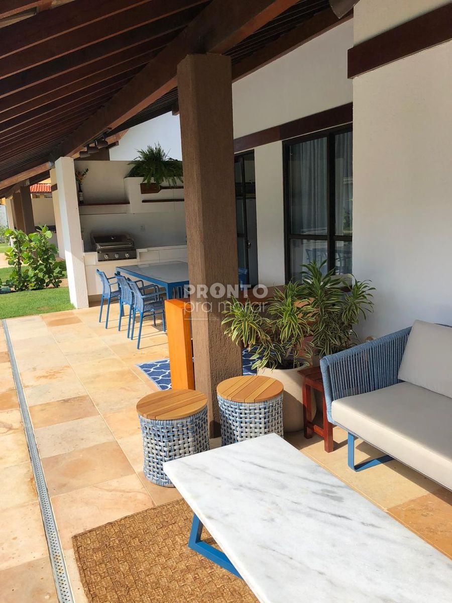  - Casa de Condomínio com 4 quartos em Centro