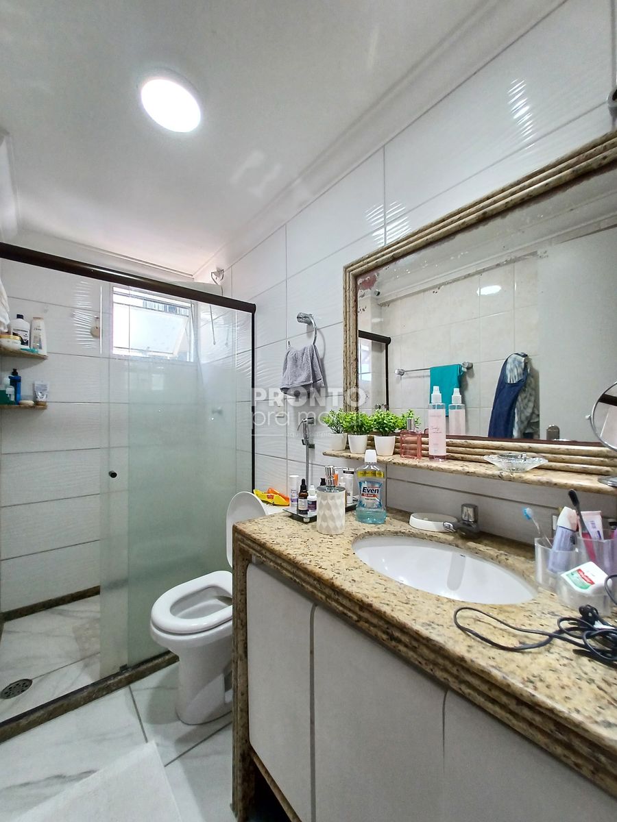  - Apartamento com 3 quartos em Espinheiro