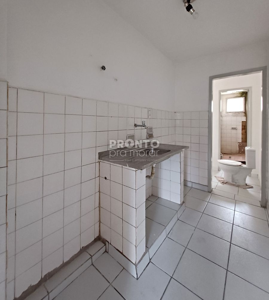  - Apartamento com 2 quartos em Espinheiro