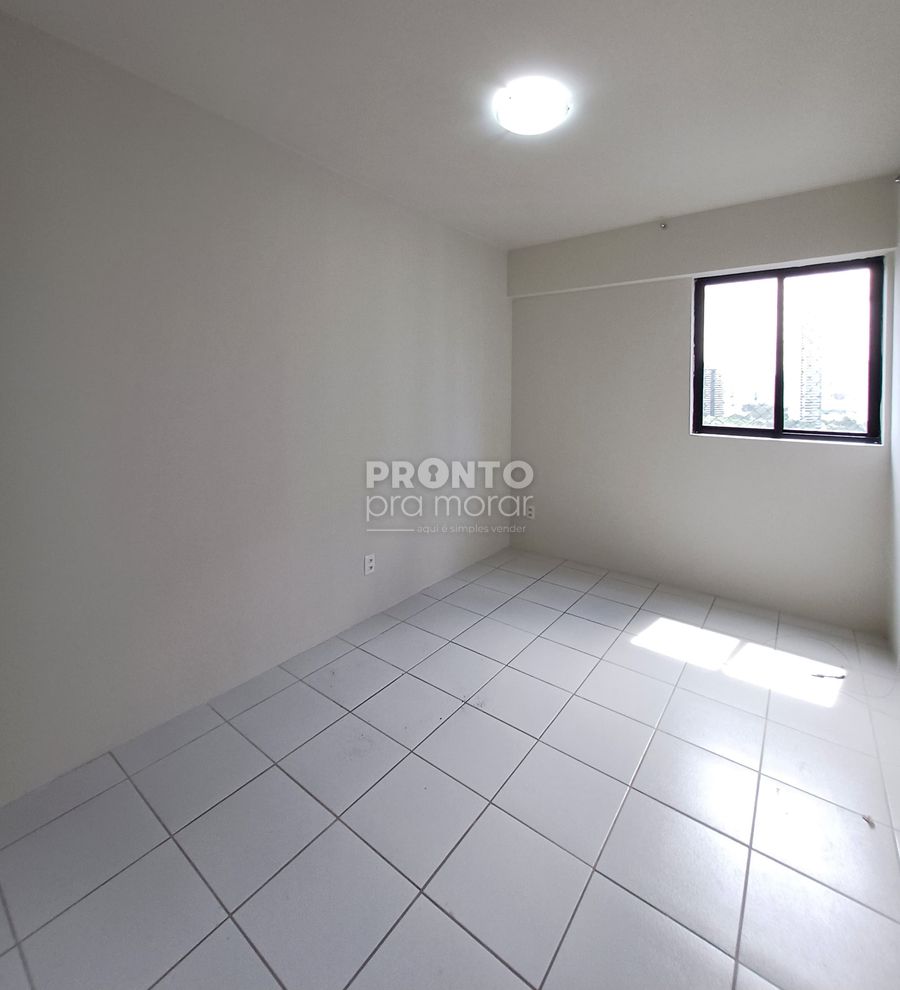  - Apartamento com 3 quartos em Torre