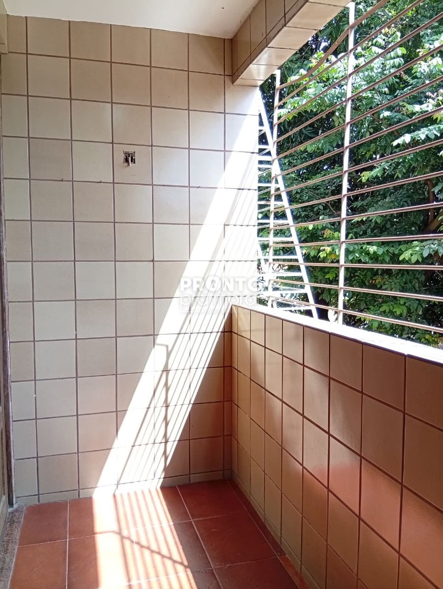  - Apartamento com 3 quartos em Bongi