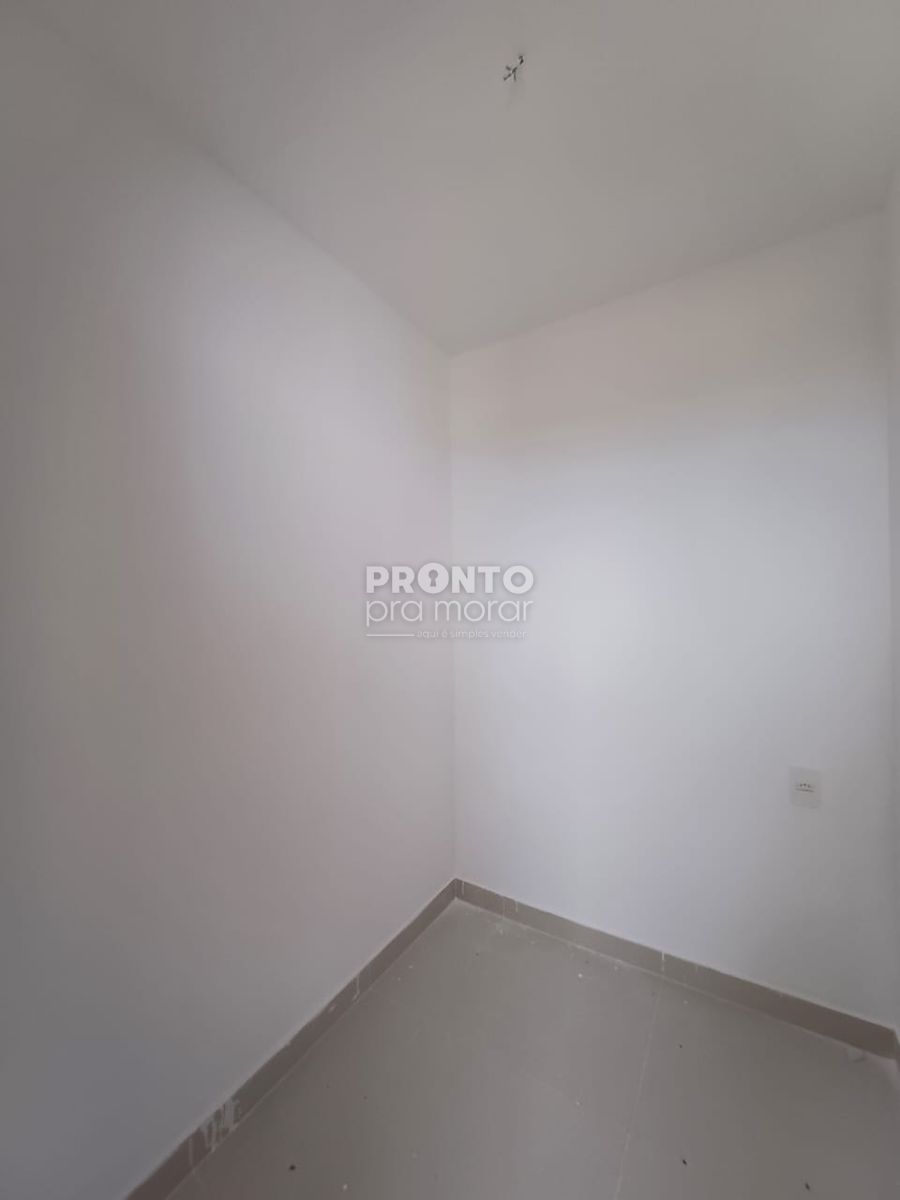  - Apartamento com 3 quartos em Candeias