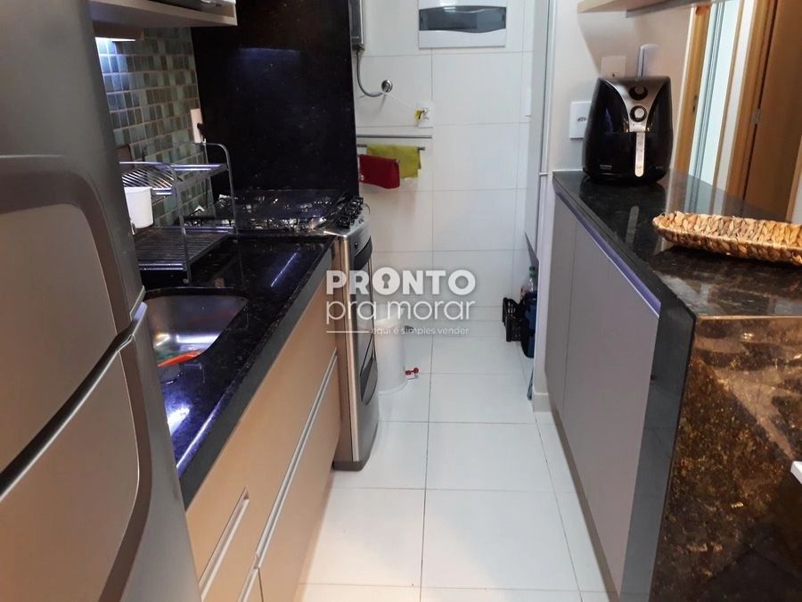  - Apartamento com 2 quartos em Centro