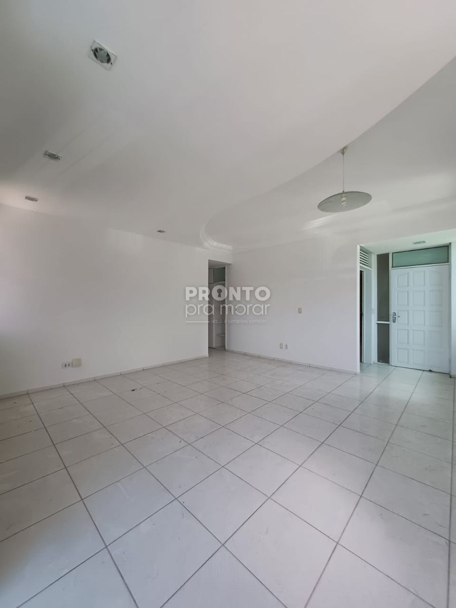  - Apartamento com 3 quartos em Coelhos