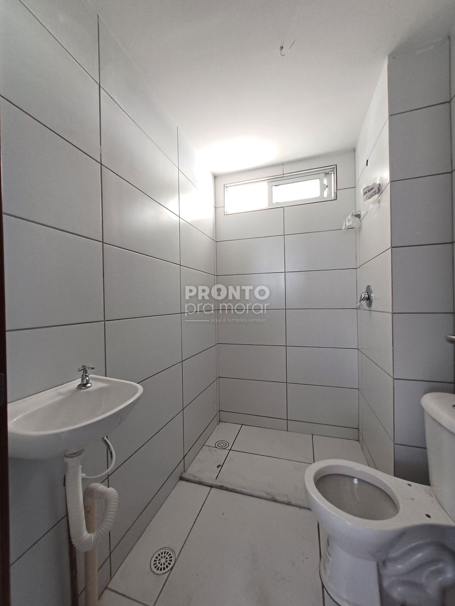  - Apartamento com 2 quartos em Imbiribeira
