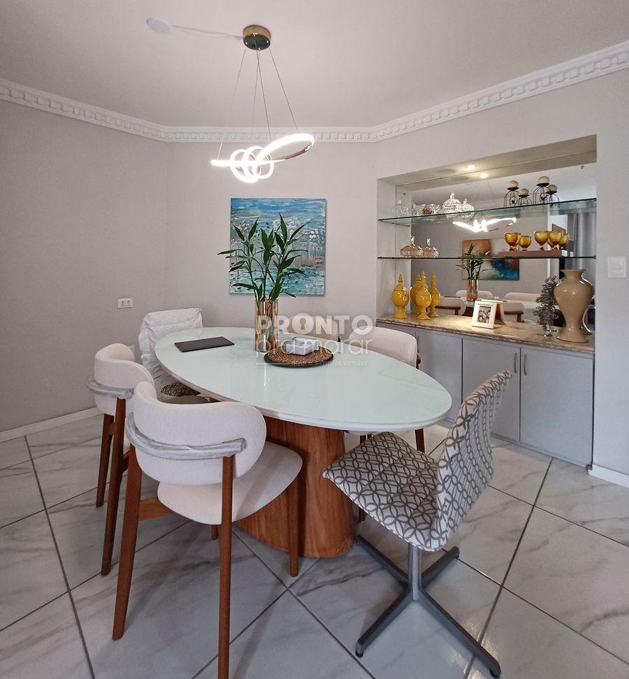  - Apartamento com 3 quartos em Espinheiro