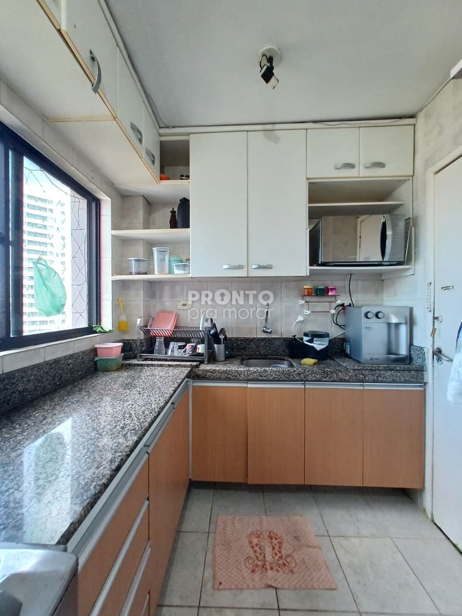  - Apartamento com 4 quartos em Candeias