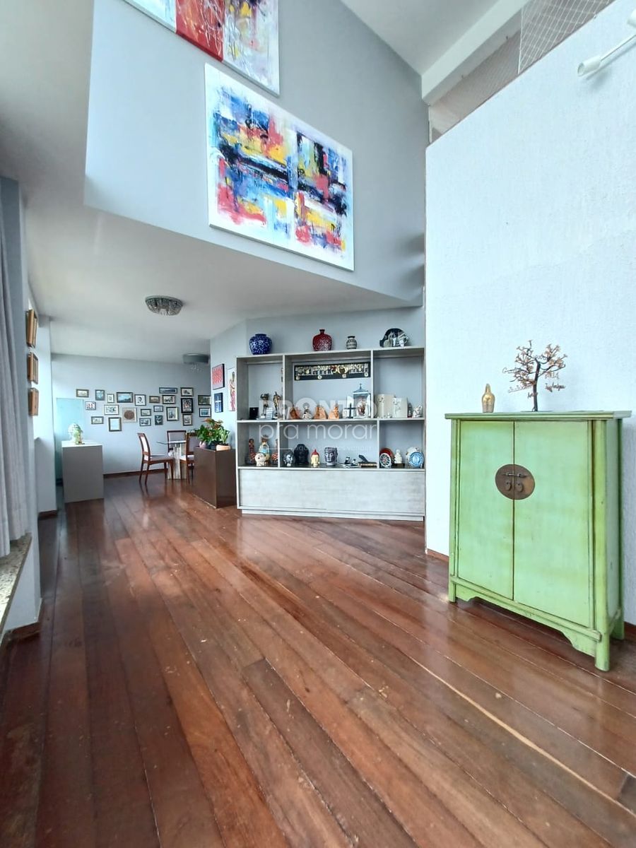  - Apartamento com 4 quartos em Piedade