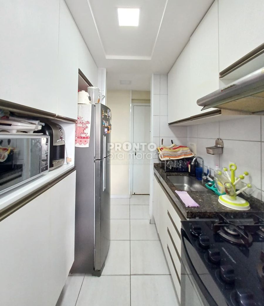  - Apartamento com 3 quartos em Candeias