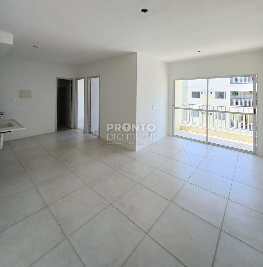  - Apartamento com 2 quartos em Candeias