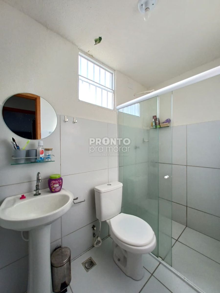  - Apartamento com 2 quartos em Candeias