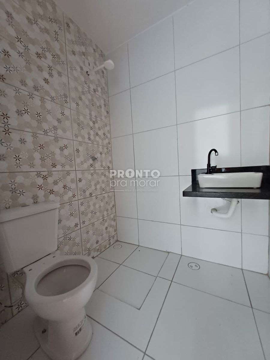  - Apartamento com 2 quartos em Jardim Atlântico