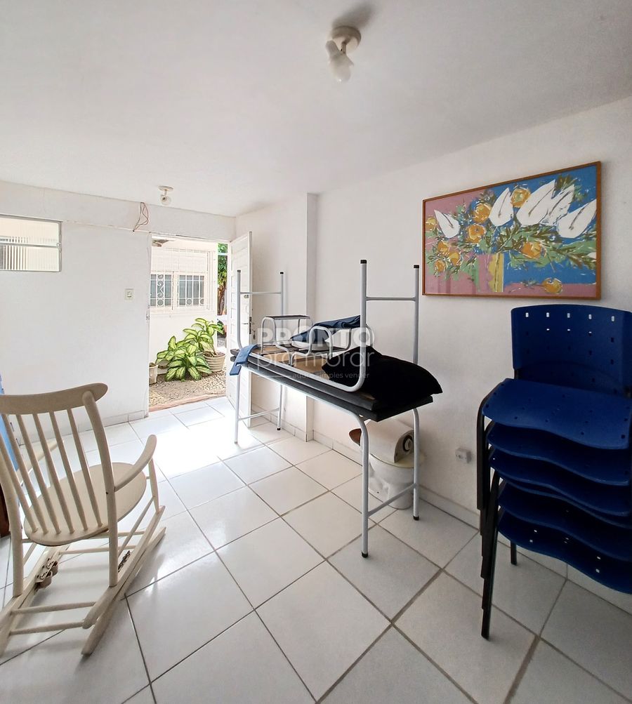 Casa, 8 quartos, 184 m² - Foto 4